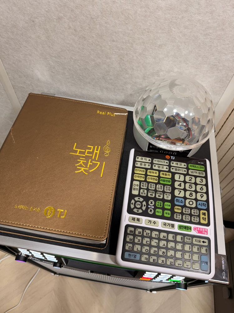 TJ미디어 업소&가정용 노래방 풀세트 반주기 이미지