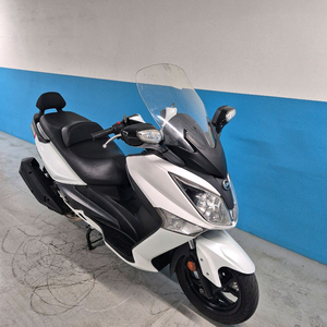 SYM VS300 실주행거리2만 스쿠터 화이트 오토바이 팝니다 이미지