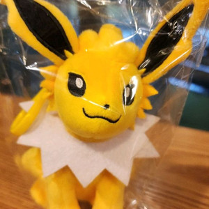 정품 포켓몬 쥬피썬더 키링 새상품 이미지