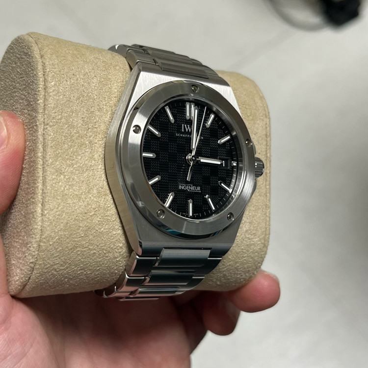 (23.10월) iwc 인제니어 블랙 검판 신형 이미지