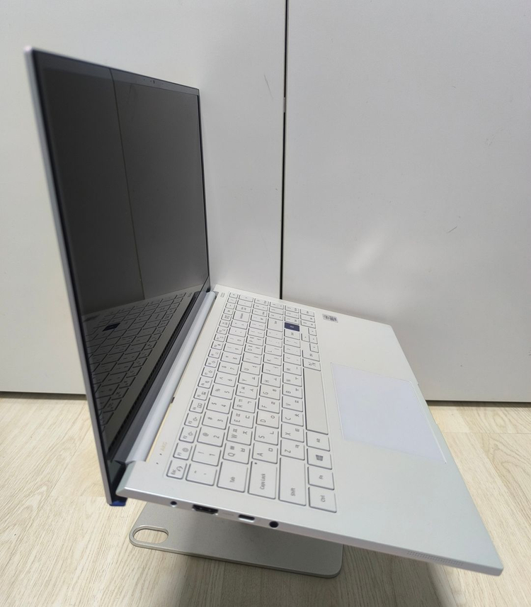 갤럭시북 이온 노트북 i7 10세대 이미지