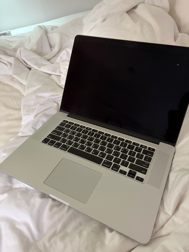 맥북 프로 레티나 15인치 Mid 2015 i7 16GB 이미지