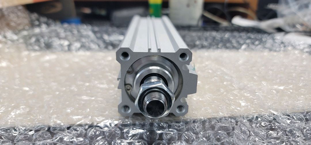 TPC 에어실린더 ADQ2A40-150DCM 미사용 새제품 이미지