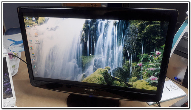 LG와 삼성 싱크마스터 LCD 모니터 (20인치, 22인치, 24인치) 이미지