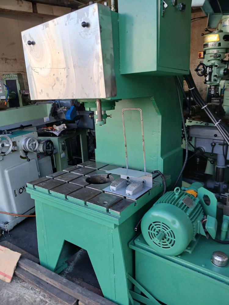 대형유압프레스.30톤 코팅 작업기 이미지