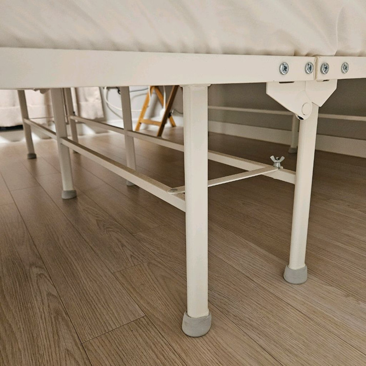 퀸 사이즈 침대 세트 (지누스 프레임 & 베스트슬립 매트리스) 이미지