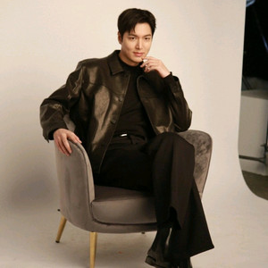 느와르라르메스 이민호가죽자켓 48 이미지