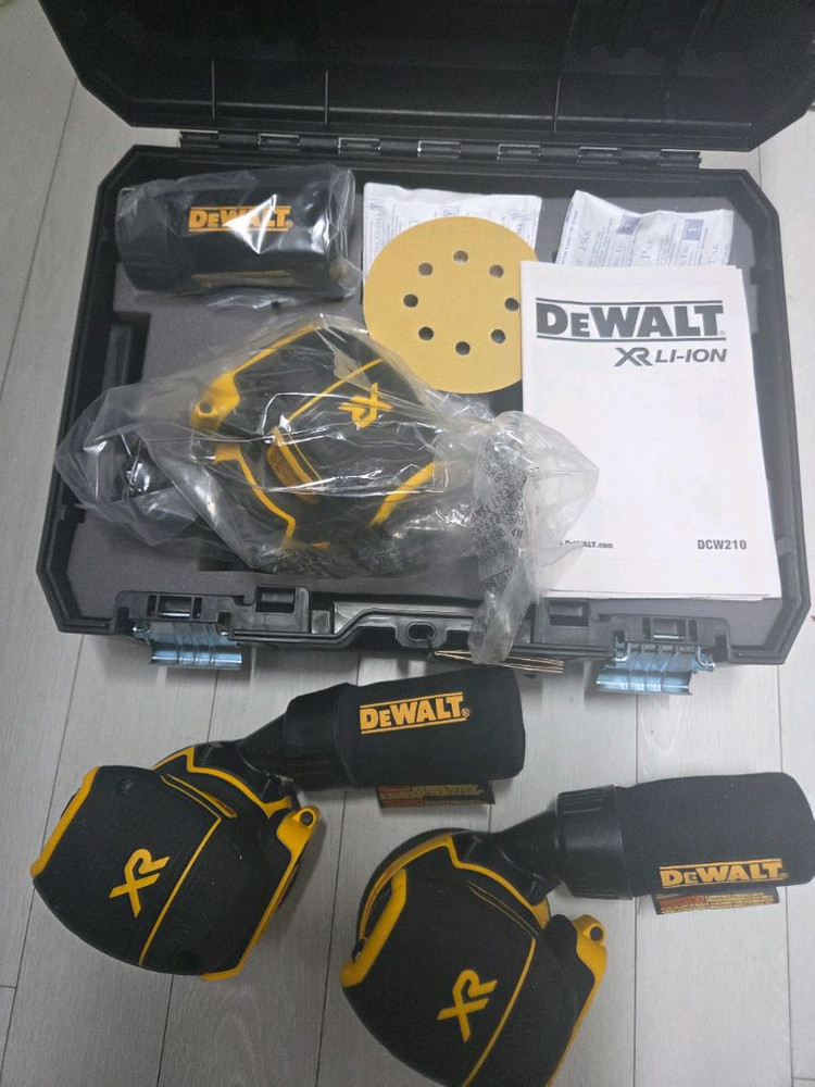 디월트 풀세트 직쏘 컷쏘 그라인더 멀티커터 스킬 월커터 임팩 해머 드릴 실타카 대타카 충전기 배터리 플랜지쏘 이미지