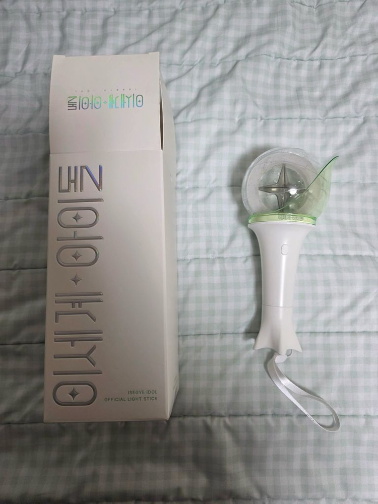 이세계아이돌 팝업봤 굿즈 + 이세계아이돌 응원봉 15만원 이미지