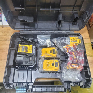 [정품]디월트충전드릴드라이버 DCD701D2 브러쉬리스12V 미사용신품 이미지