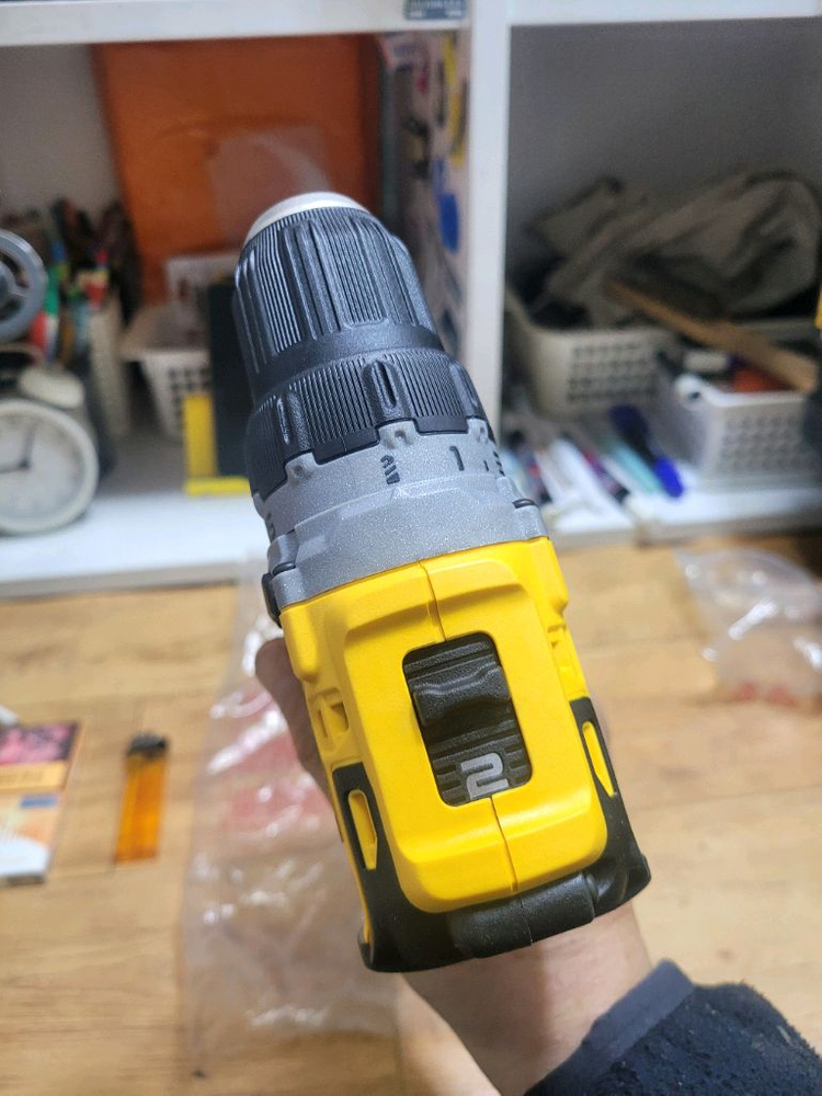 [정품]디월트충전드릴드라이버 DCD701D2 브러쉬리스12V 미사용신품 이미지