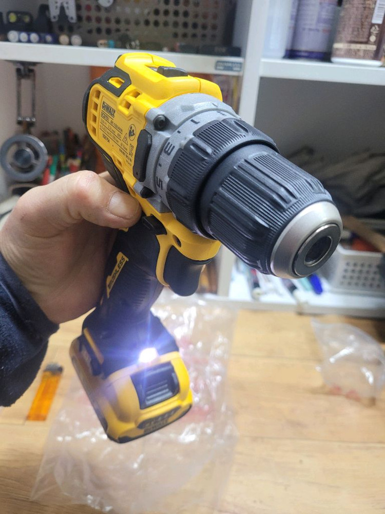 [정품]디월트충전드릴드라이버 DCD701D2 브러쉬리스12V 미사용신품 이미지