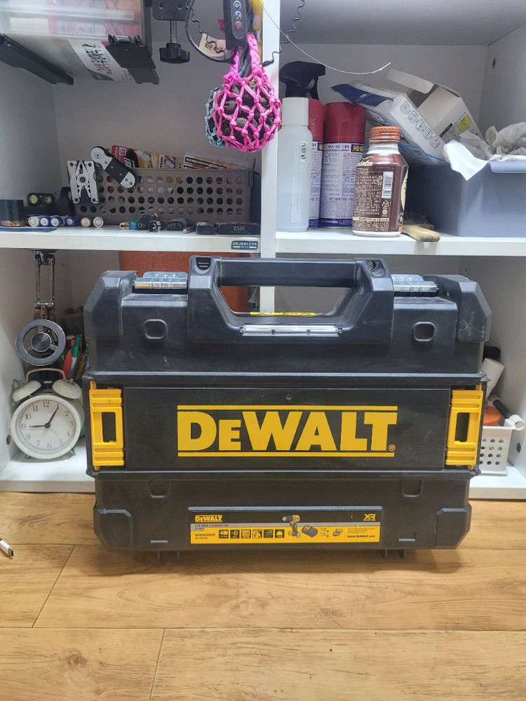 [정품]디월트충전드릴드라이버 DCD701D2 브러쉬리스12V 미사용신품 이미지