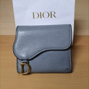 디올 로투스 반지갑/지갑 정품A급(감정O)구찌프라다루이비통디올고야드샤넬셀린느보테가생로랑발렌시아가버버리가방 이미지