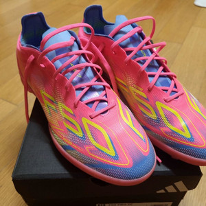 [255] 아디다스 F50 프로 TF 풋살화 터프화 축구화 이미지