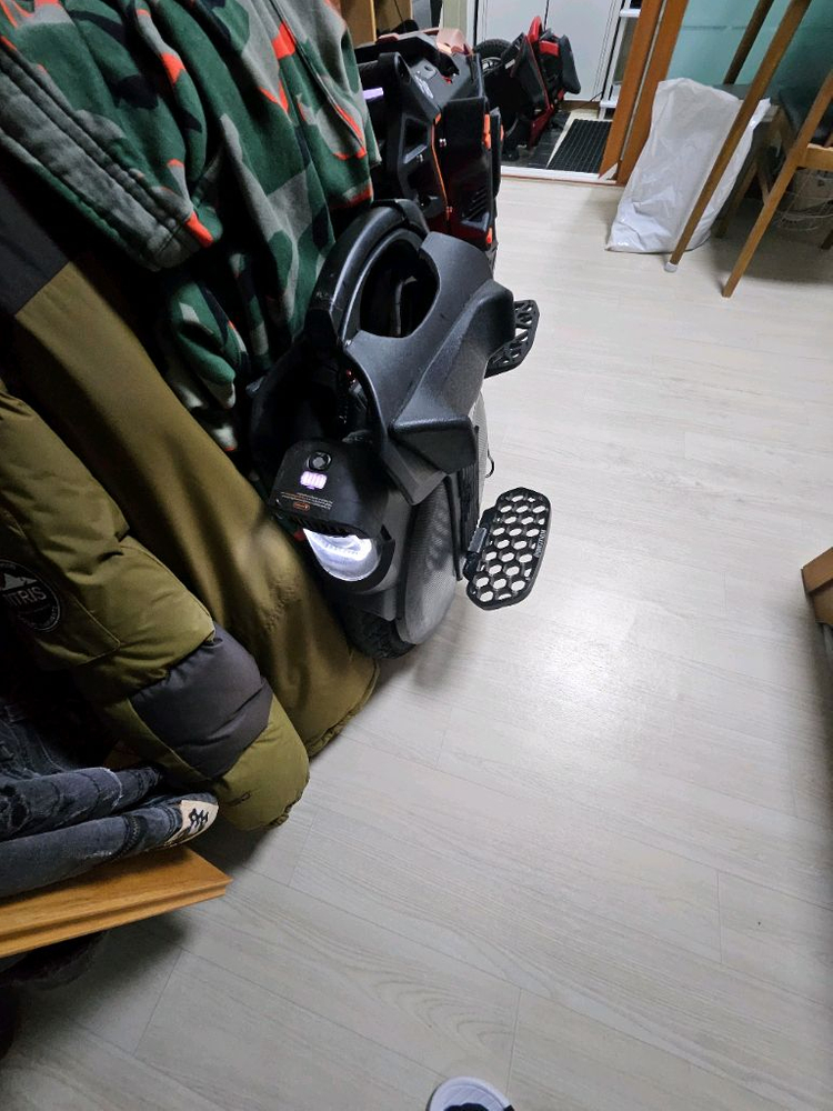 전동휠 인모션 11. 70만. 킹송 f18350새상품 공일공 육팔오오 오팔사공 이미지