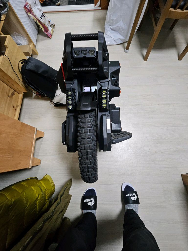 전동휠 인모션 11. 70만. 킹송 f18350새상품 공일공 육팔오오 오팔사공 이미지