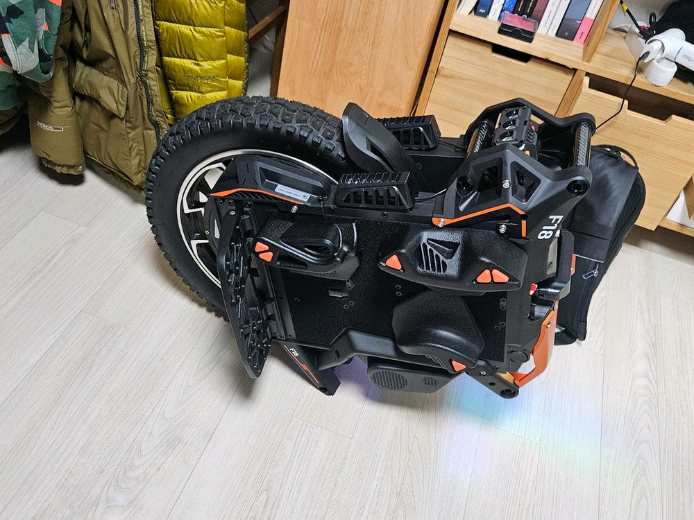 전동휠 인모션 11. 70만. 킹송 f18350새상품 공일공 육팔오오 오팔사공 이미지