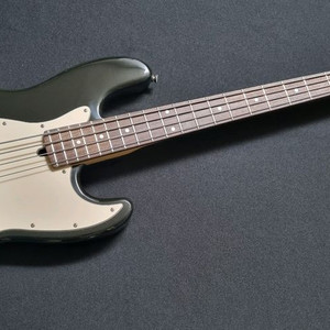 바커스 유니버스 재즈베이스기타 이미지