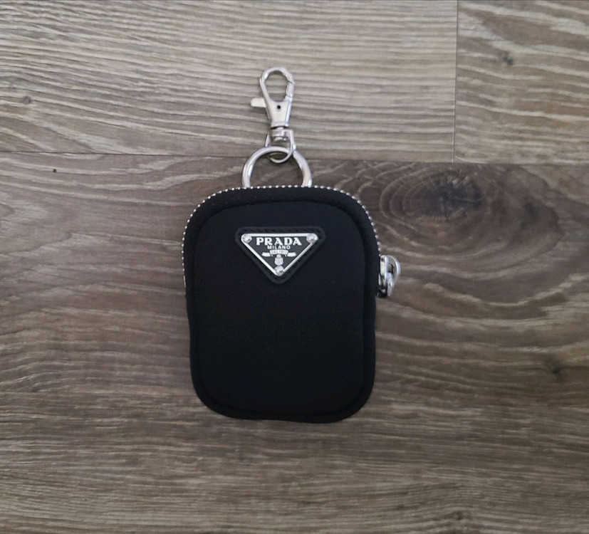 프라다 미니파우치키링파우치나일론가방미니백포켓버킷백복조리테수토호보백크로스백숄더백 구찌루이비통발렌시아가마르지엘라디올셀린 이미지