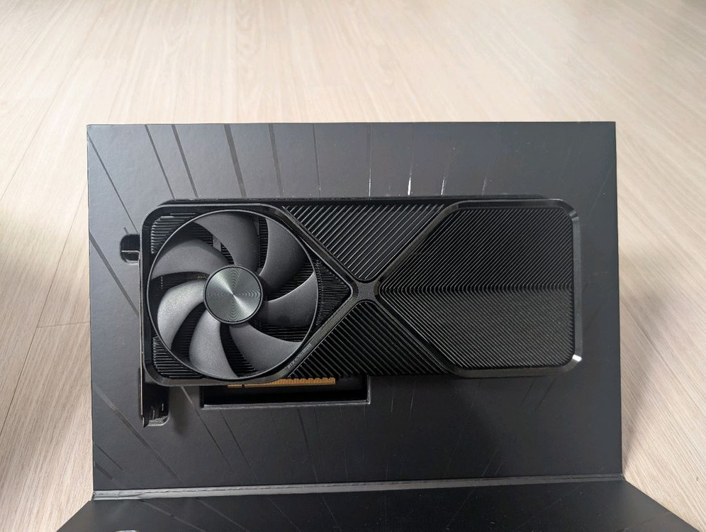 RTX 4080 Super FE 판매 이미지