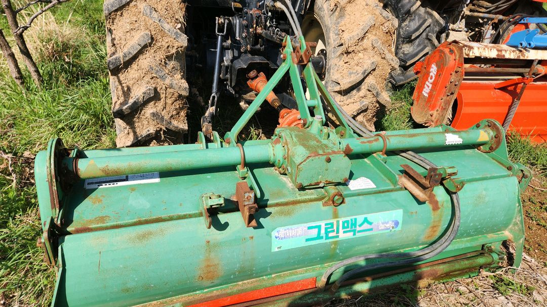 상태아주좋은 LS 55마력 U55 트랙터 트랙트 트렉트 트렉터 1000시간사용 에어콘 2010년 이미지