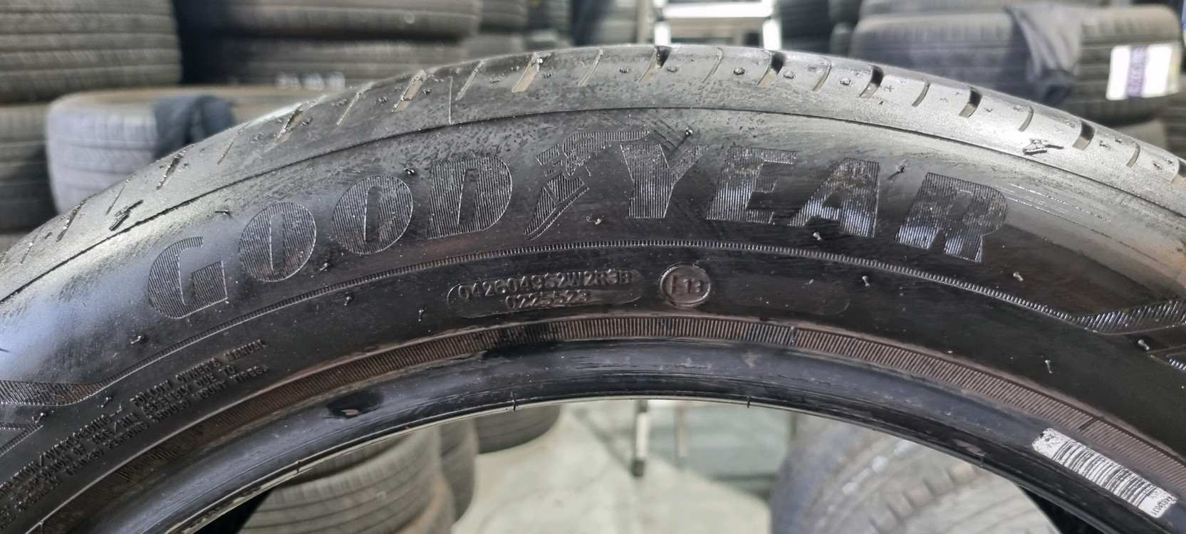 굿이어 타이어 215/50R19 S급 한대분 이미지