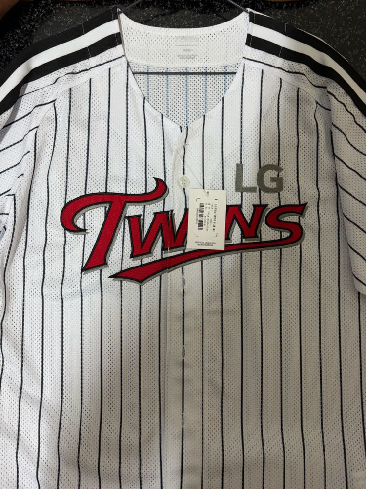 LG트윈스 유니폼 이미지