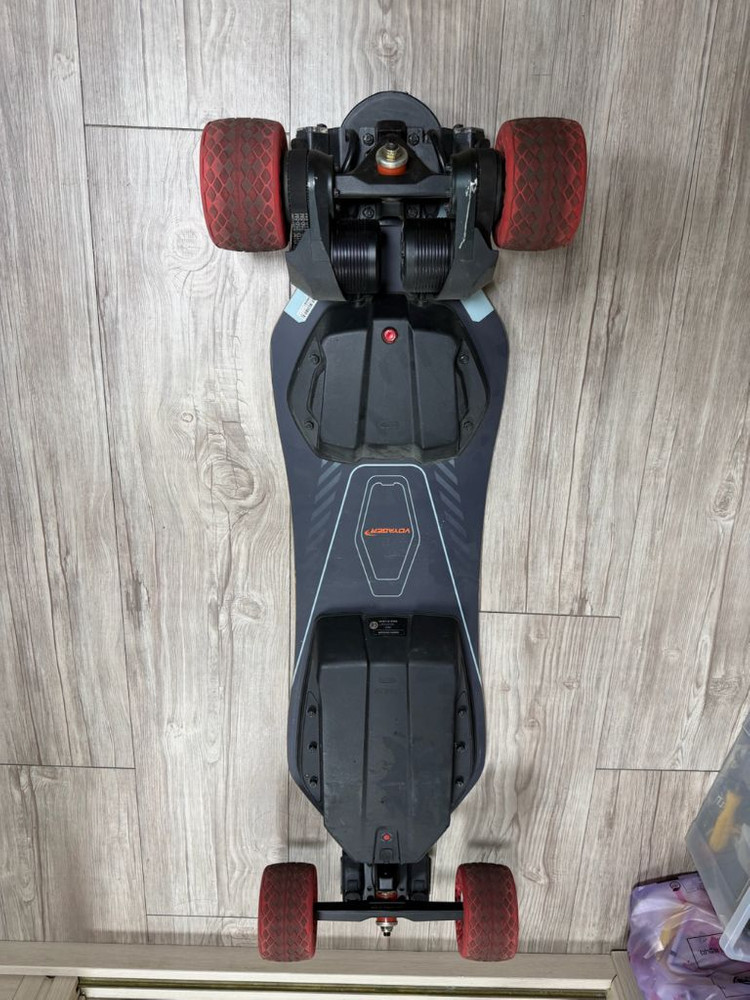meepo voyager 전동스케이트보드 팝니다. 미포 보이저 이미지