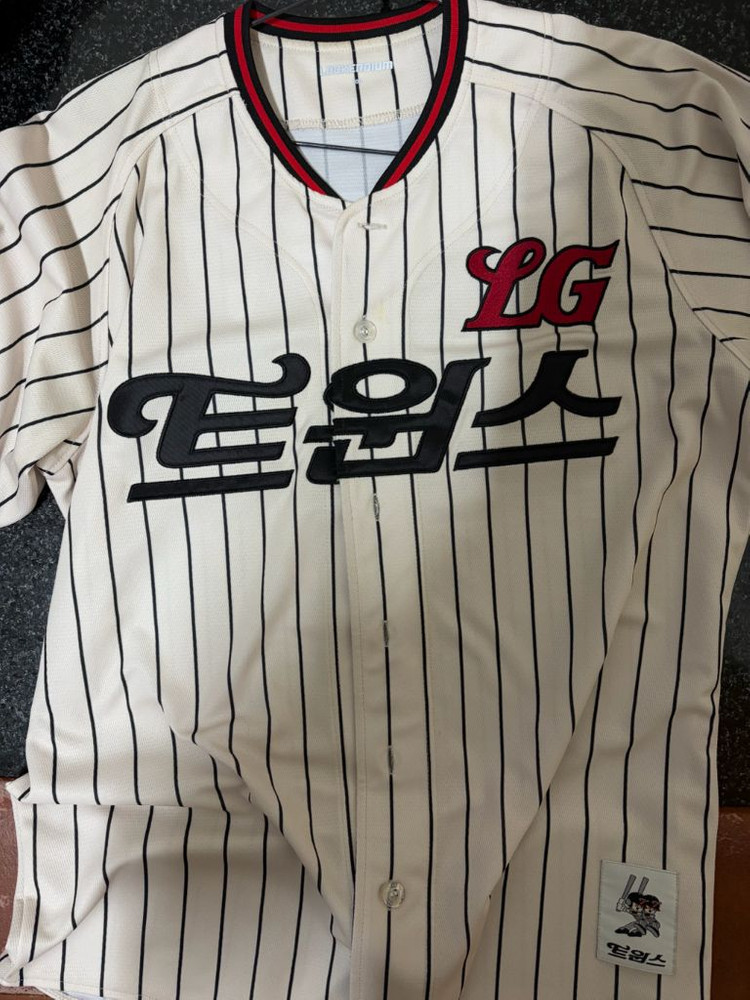 LG트윈스 유니폼 이미지