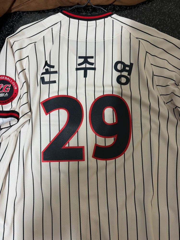 LG트윈스 유니폼 이미지