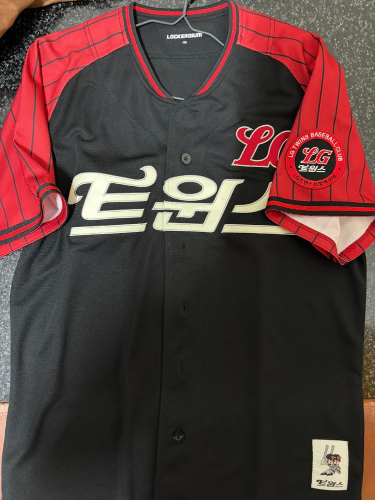 LG트윈스 유니폼 이미지