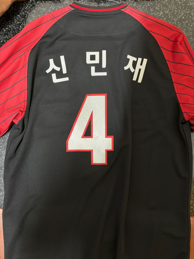 LG트윈스 유니폼 이미지