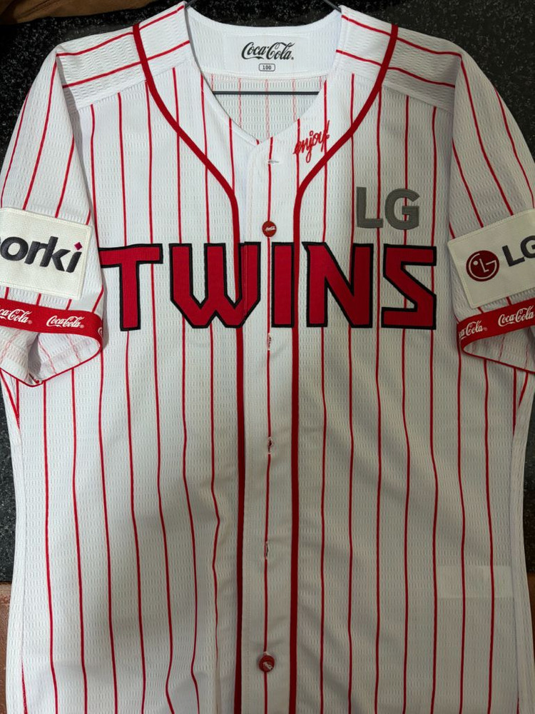 LG트윈스 유니폼 이미지