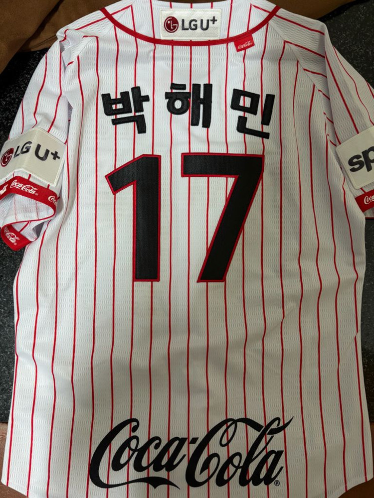 LG트윈스 유니폼 이미지