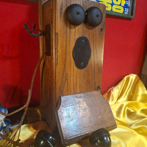 미국산 골동 교환전화기 이미지