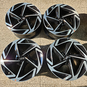 현대 쏘나타 DN8 디엣지 정품 18인치 휠 셋트 이미지