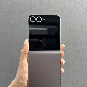 삼성 갤럭시 Z 플립6 실버 256GB／ 중고폰업무폰저가폰세컨폰공기계게임폰효도폰게임폰알뜰폰 이미지