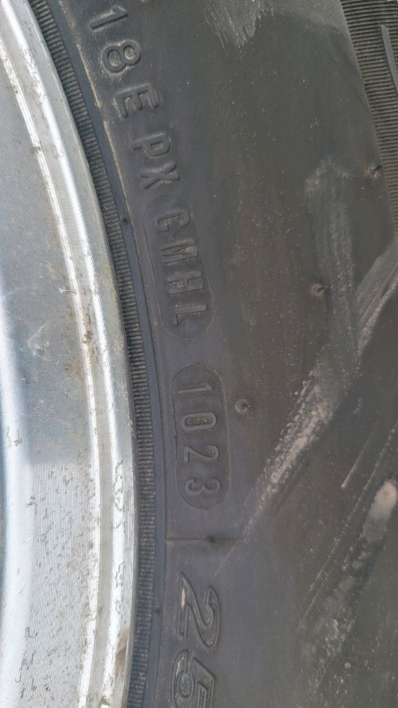 갤로퍼용15인치휠+255 75 15타이어 판매 이미지