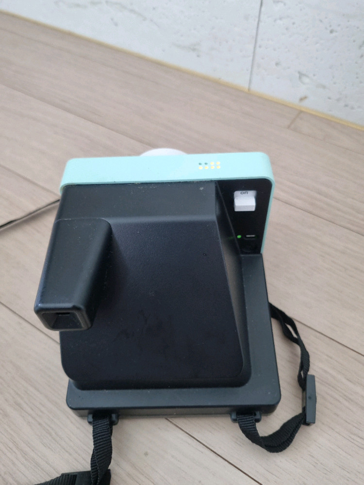 폴라로이드 원스텝2 저렴히 분양합니다 이미지