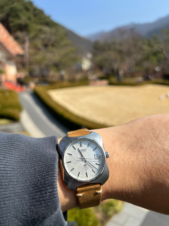 그랜드 세이코의 정점, 61GS 'The Pillow' (6145-8020) 하이비트 36000 판매/ 교환 이미지