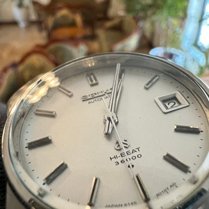 그랜드 세이코의 정점, 61GS 'The Pillow' (6145-8020) 하이비트 36000 판매/ 교환 이미지