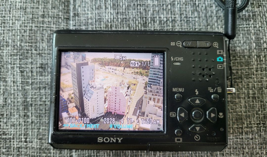 소니사이버샷 DSC-T1 디지털카메라 이미지