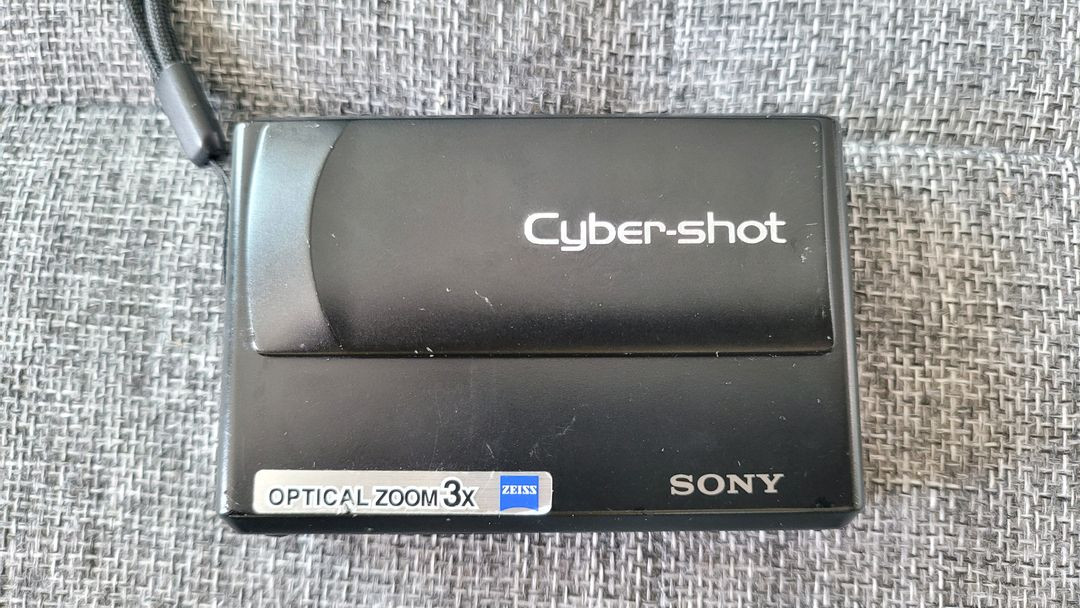 소니사이버샷 DSC-T1 디지털카메라 이미지