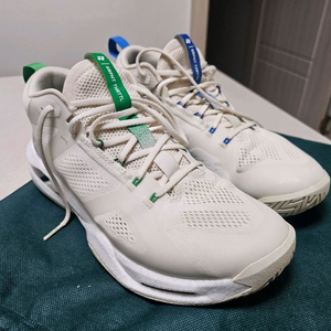 요넥스 그라파이트스로틀 배드민턴화 이미지