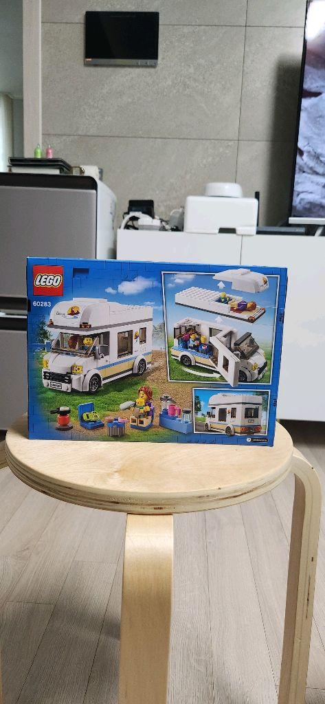 레고 시티 캠핑카 60283 새상품 미개봉 이미지