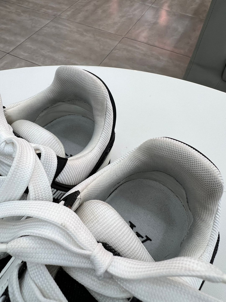 [중고명품 럭스올 울산점]루이비통 LV 트레이너 데님 스니커즈 36사이즈 이미지