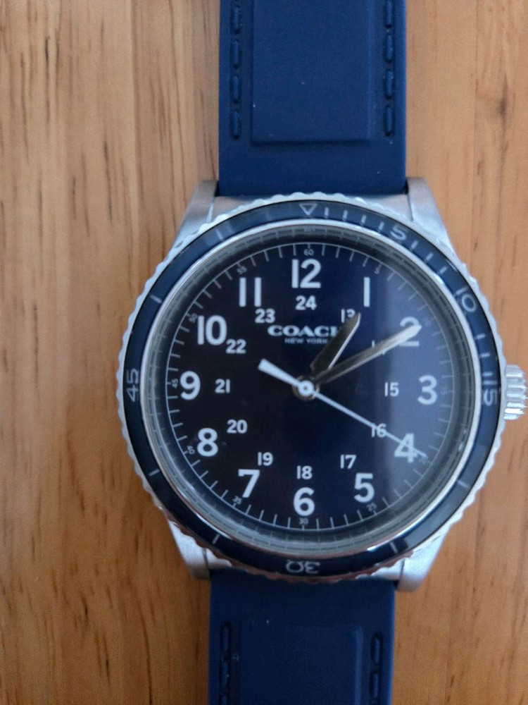 정품 코치 시계 용두포함 4,5mm 한달전 밧데리 교환 이미지
