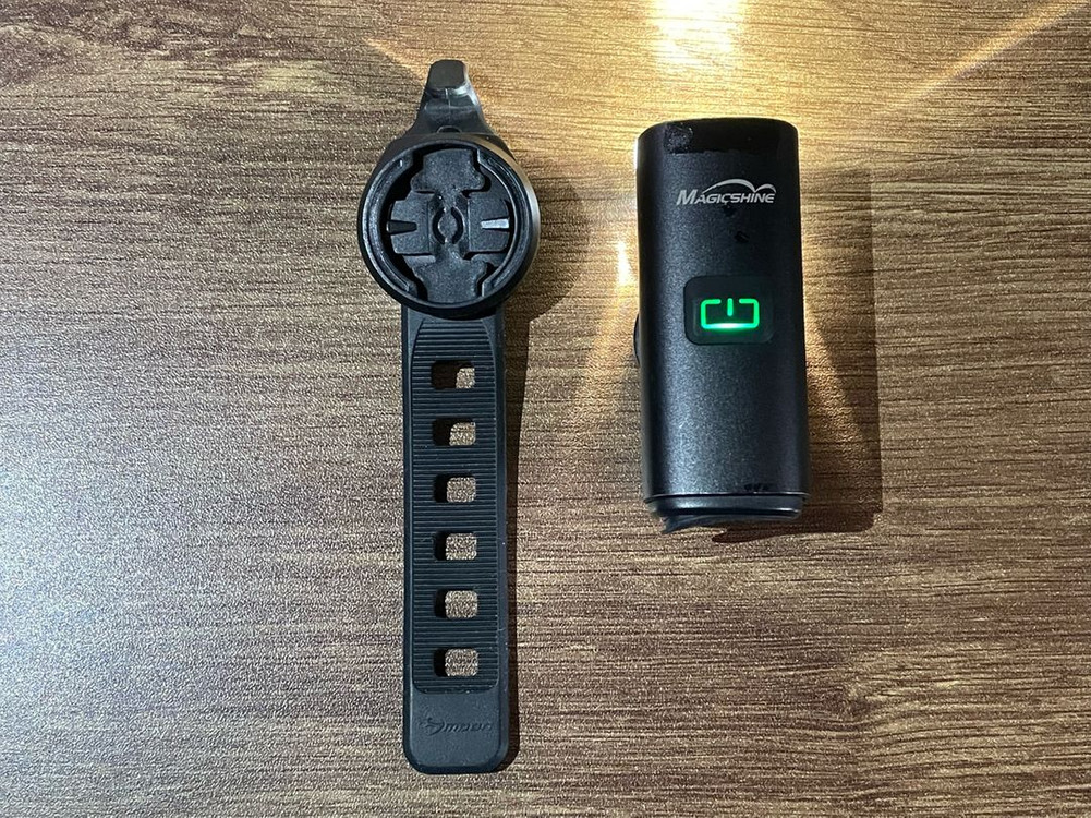 충전식 자전거 전조등 팝니다. 이미지