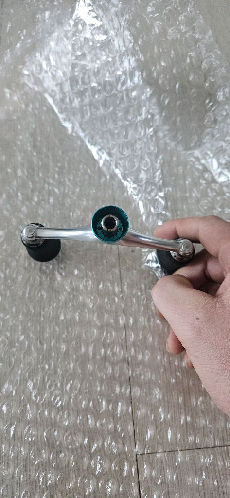 낚시용 릴 더블핸들(다이와 에메랄다스 에어) 이미지